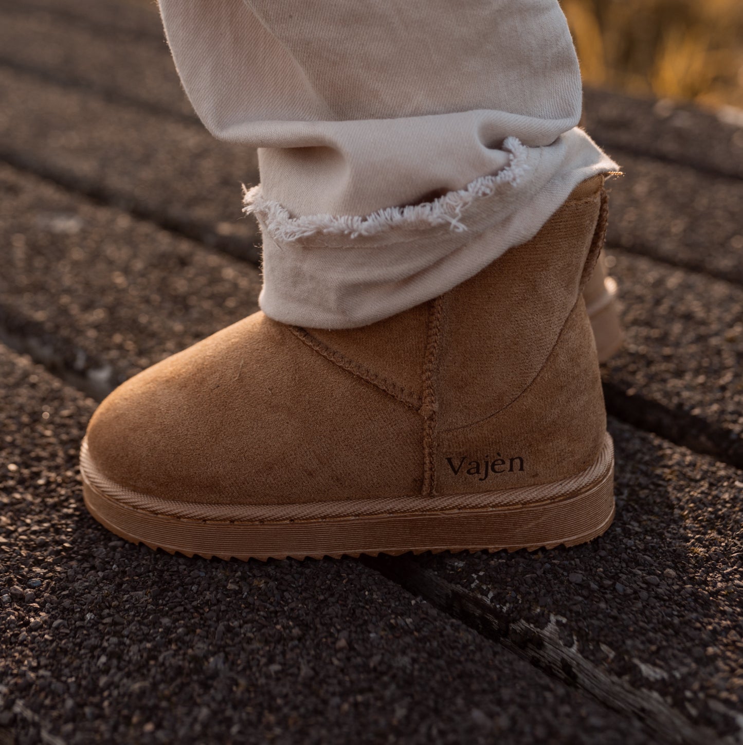FURRY BOOTS KIDS CAMEL