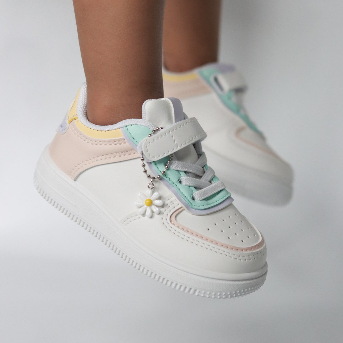 SNEAKER PASTEL