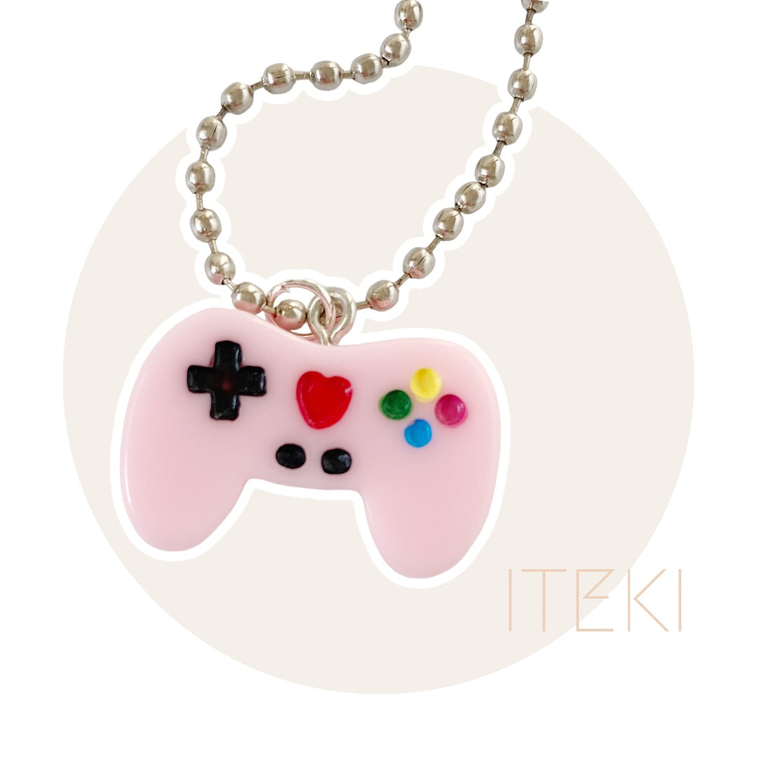 Sneaker chain game controller roze